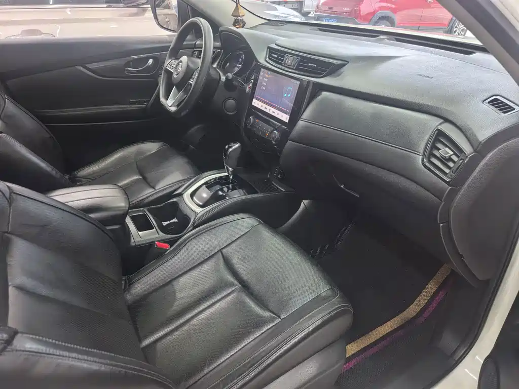 Nissan X-Trail — миниатюра 5