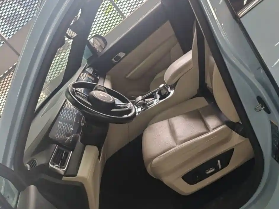 Li Auto Li ONE — миниатюра 5