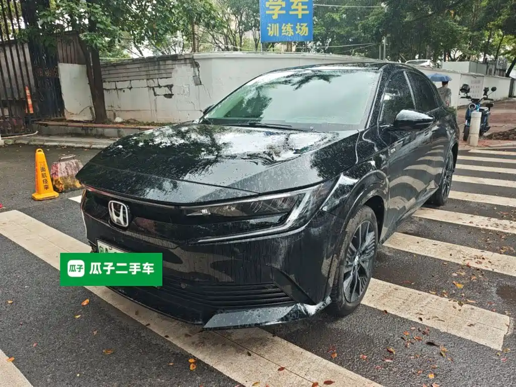 Honda e:NP2