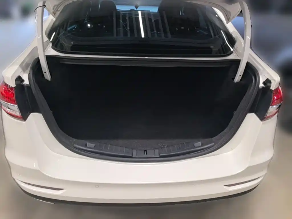 Ford Mondeo — миниатюра 24