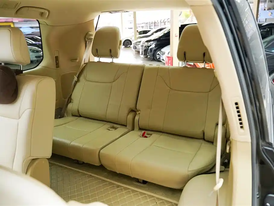 Lexus LX 2009 570
