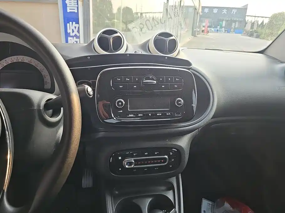 smart Smart Fortwo — миниатюра 13