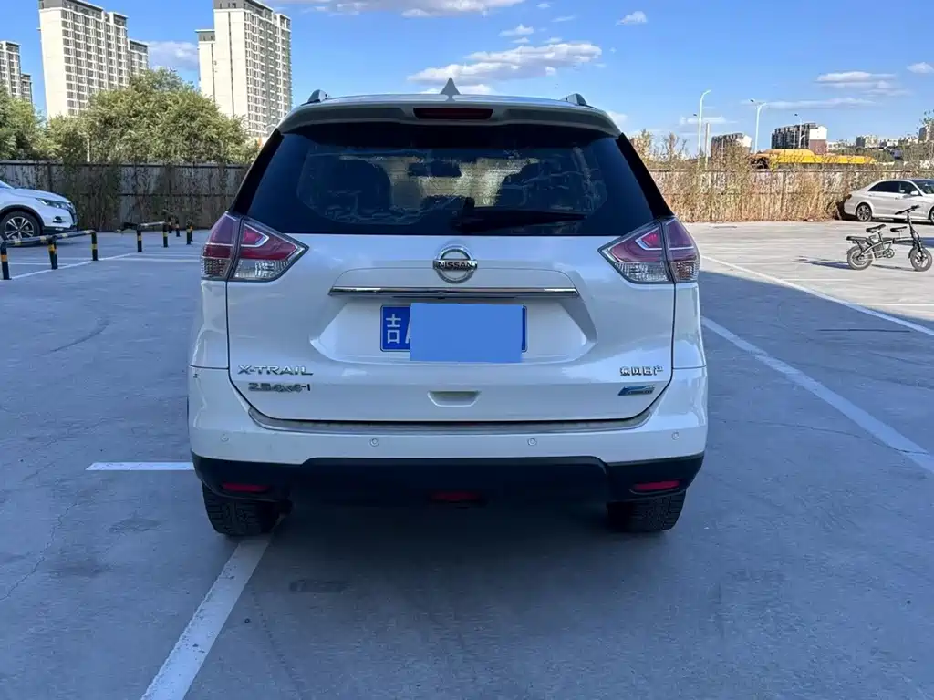 Nissan X-Trail — миниатюра 5