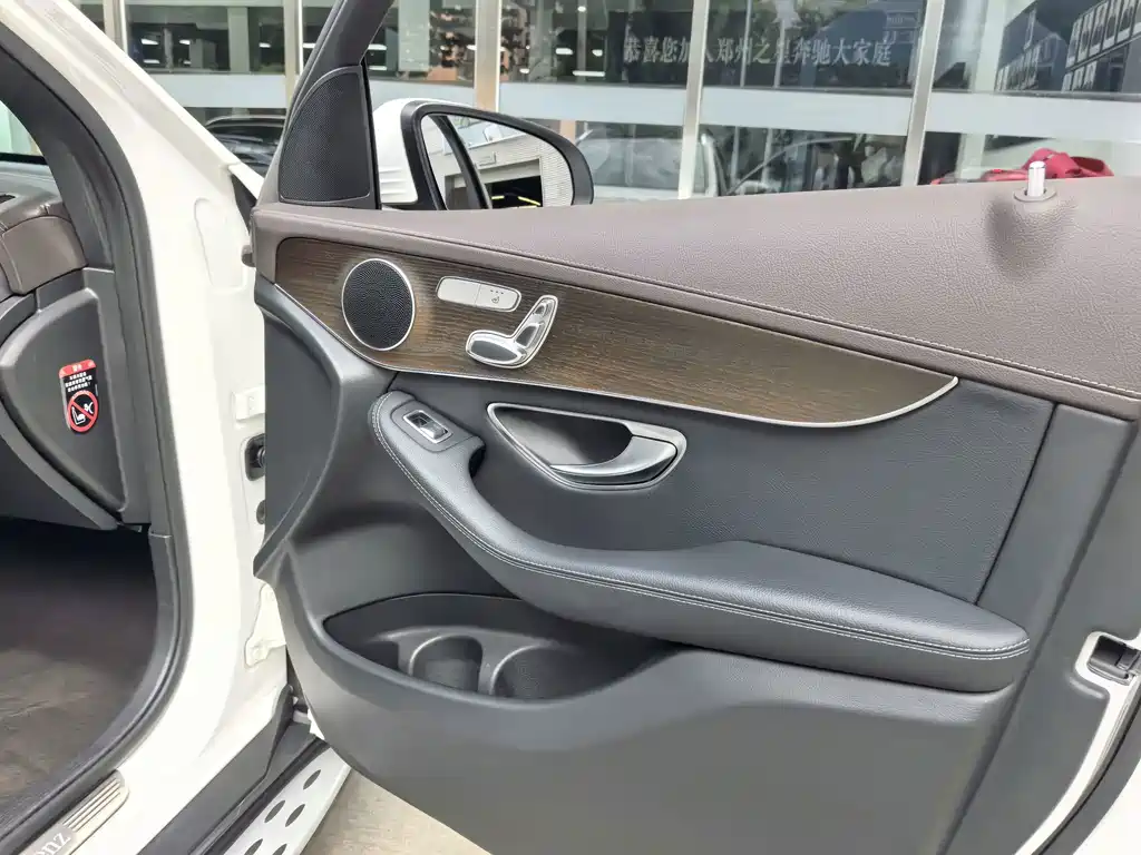 Mercedes-Benz GLC — миниатюра 17