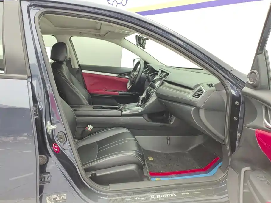 Honda Civic — миниатюра 8