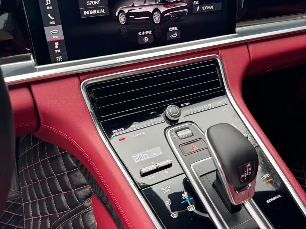 Porsche Panamera — миниатюра 6