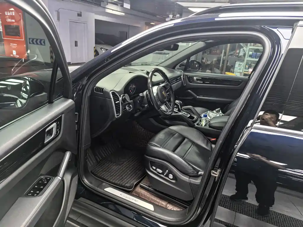 Porsche Cayenne Hybrid — миниатюра 7