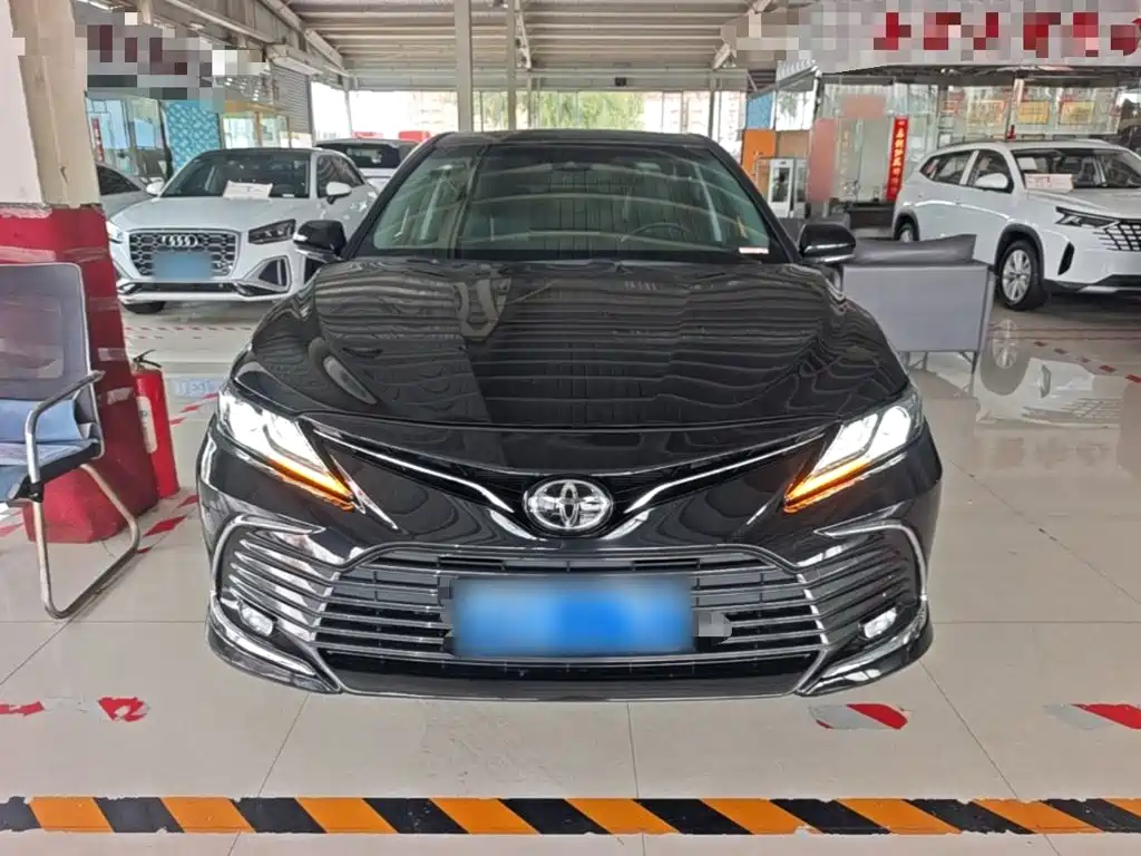 Toyota Camry — миниатюра 3