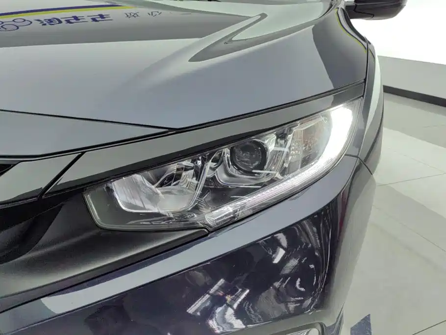 Honda Civic — миниатюра 5