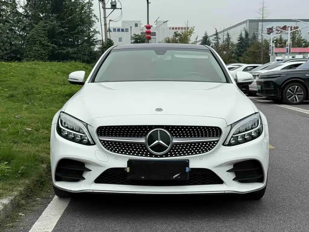 Mercedes-Benz C-Class — миниатюра 2