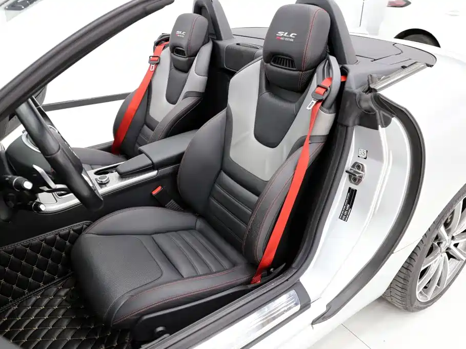 Mercedes-Benz SLC — миниатюра 10