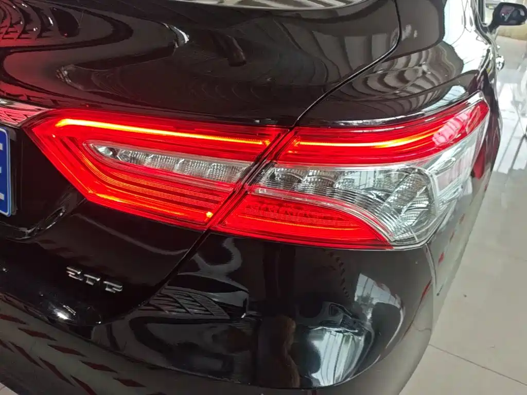 Toyota Camry — миниатюра 8
