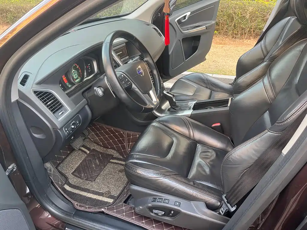 Volvo XC60 (Import) Facelift T5 Smart Elegant Edition, фото 7
