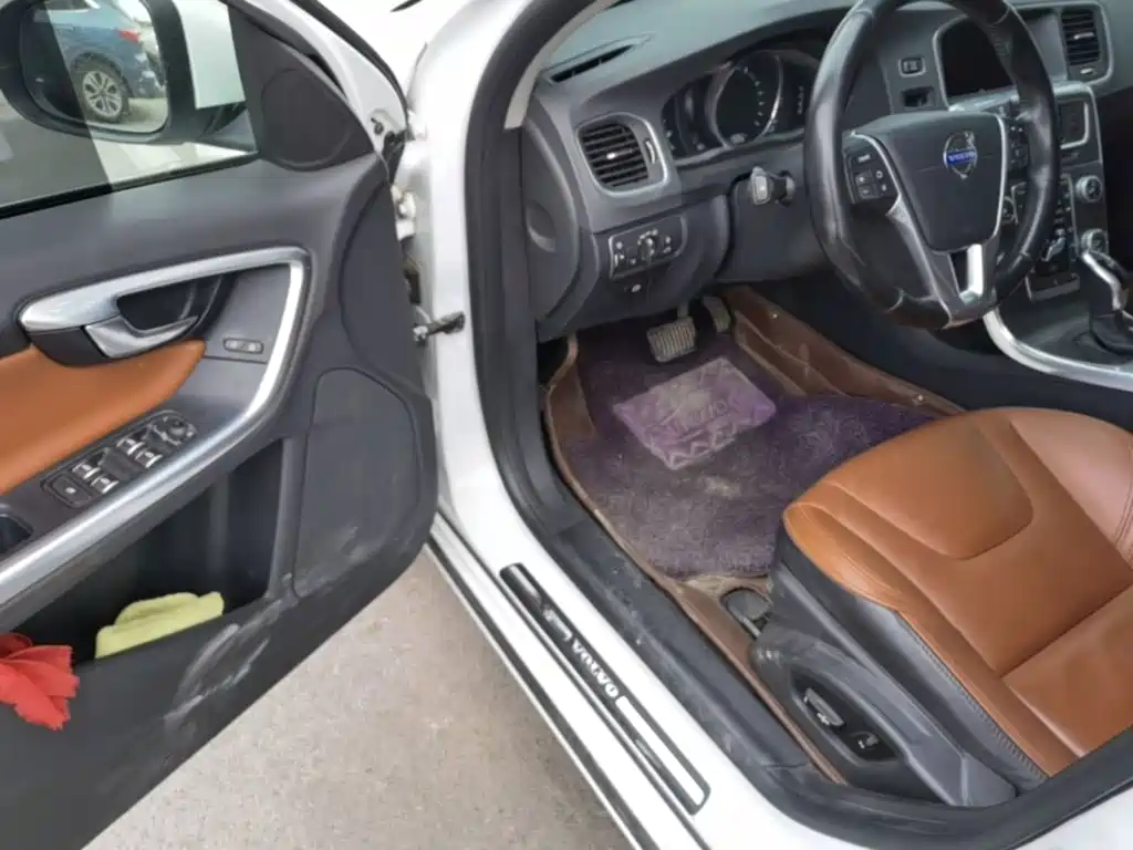 Volvo S60 — миниатюра 16
