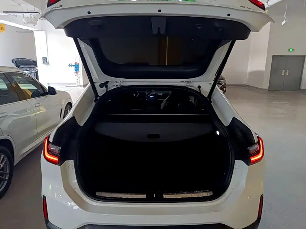NIO EC6 — миниатюра 19