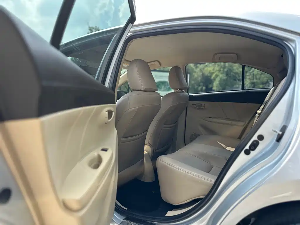 Toyota Vios — миниатюра 7