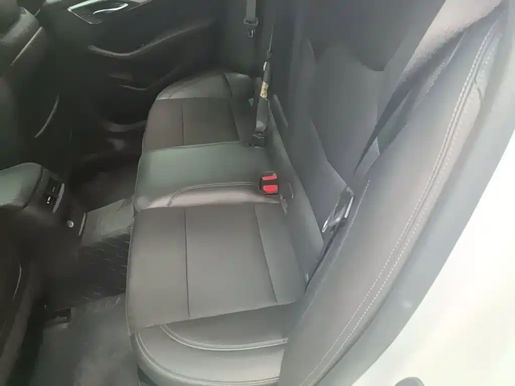 Cadillac CT5 — миниатюра 17