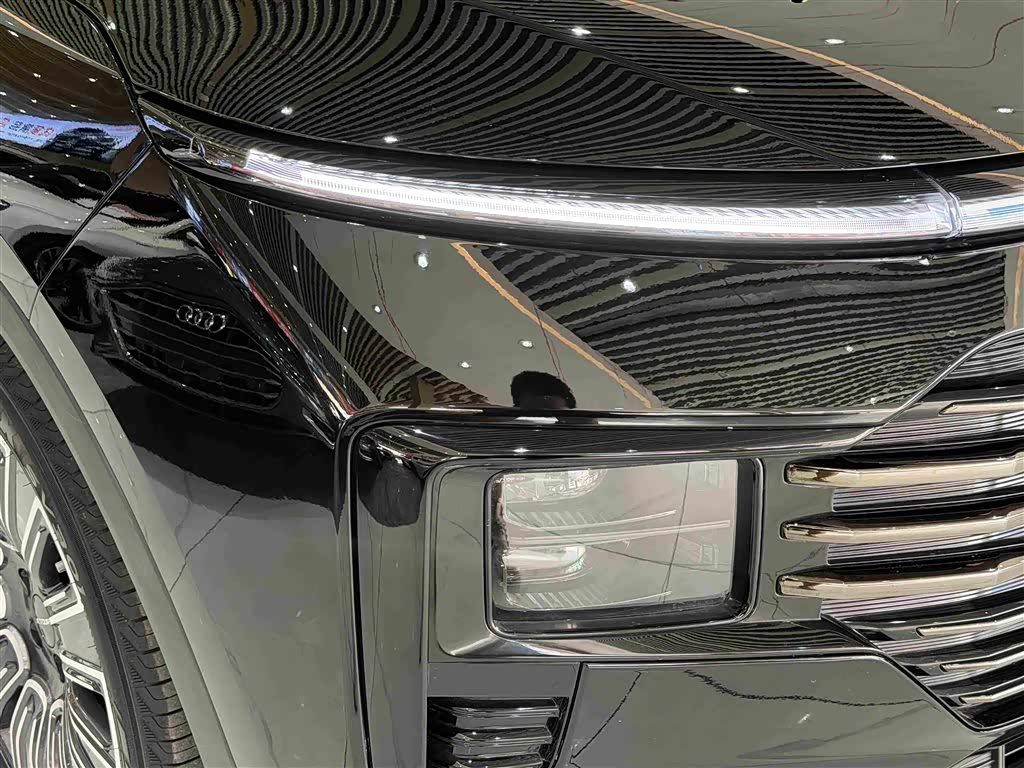 Jetour Jetour X70 PLUS 1.5 л 2025 г. Чёрный, пробег 11000 км