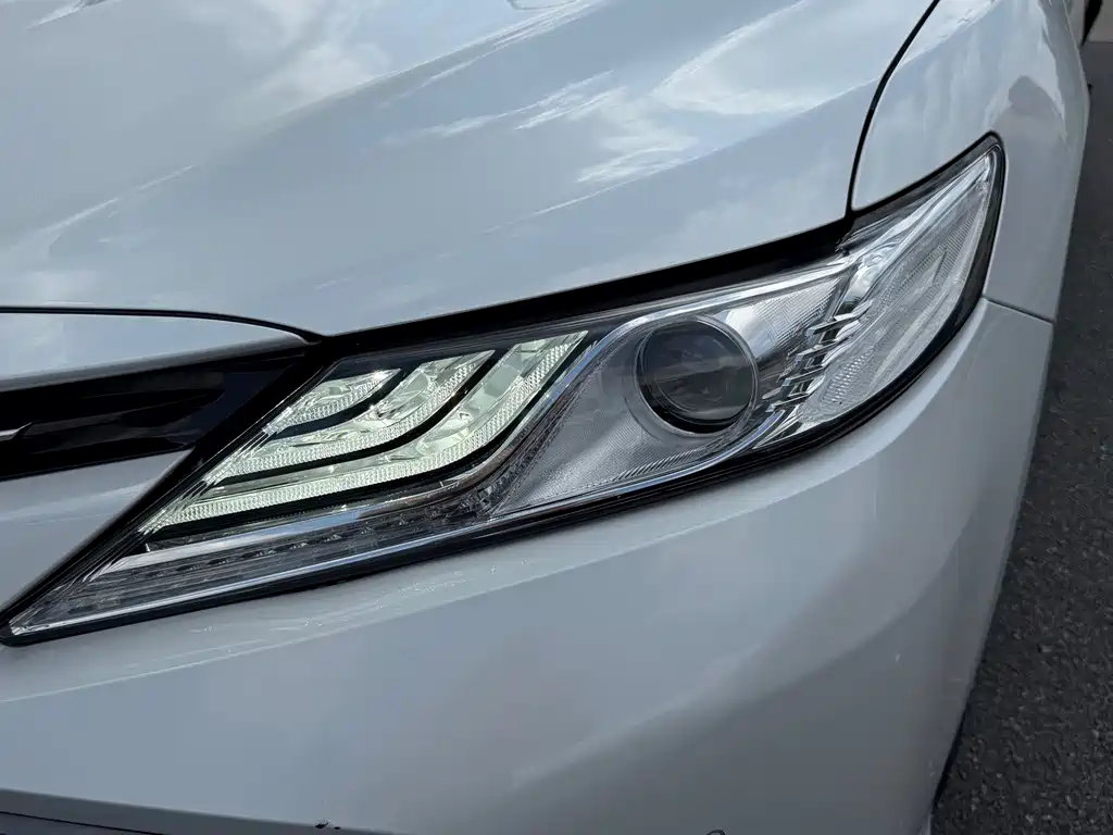 Toyota Camry — миниатюра 20