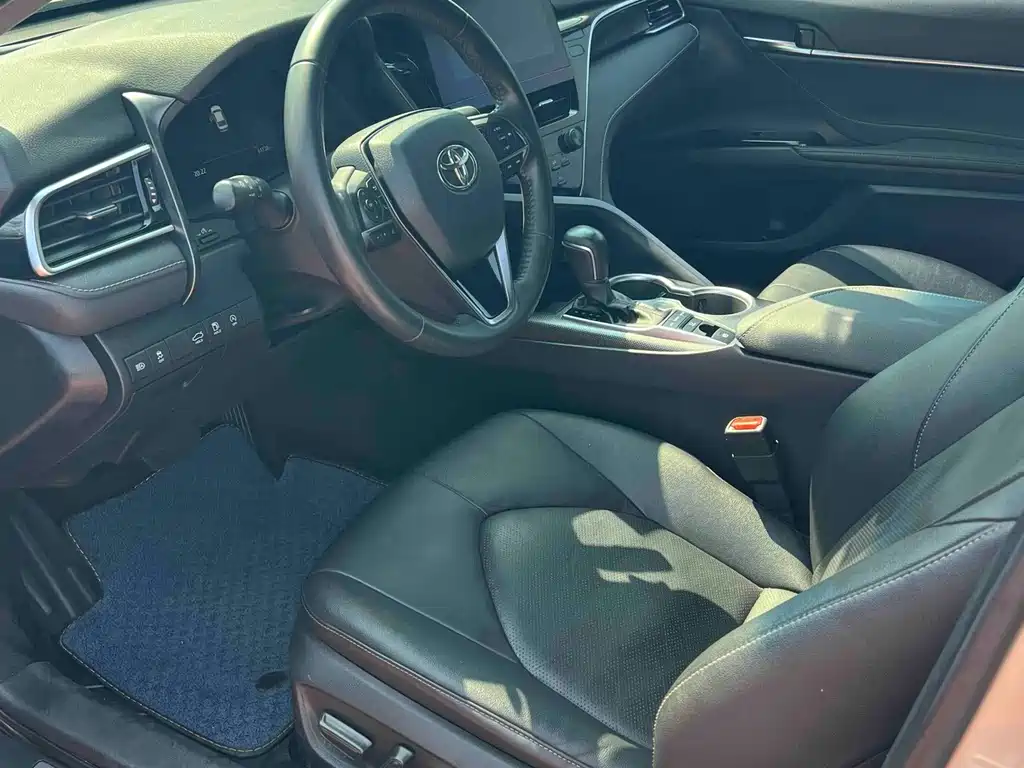 Toyota Camry — миниатюра 7