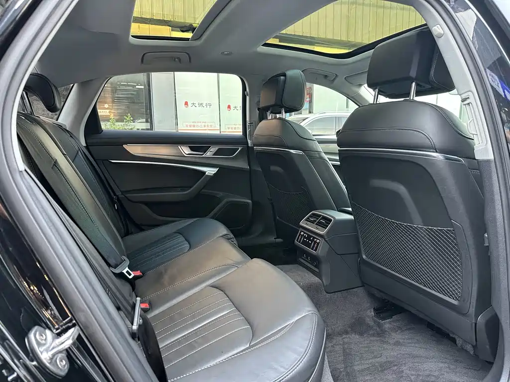 Audi A6L — миниатюра 10