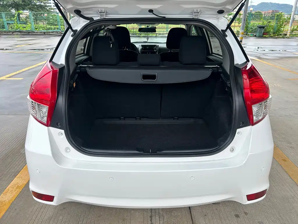 Toyota Yaris L — миниатюра 14