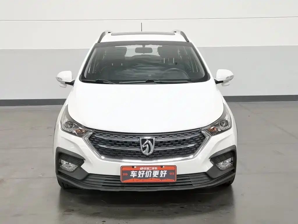 Baojun 310W — миниатюра 3