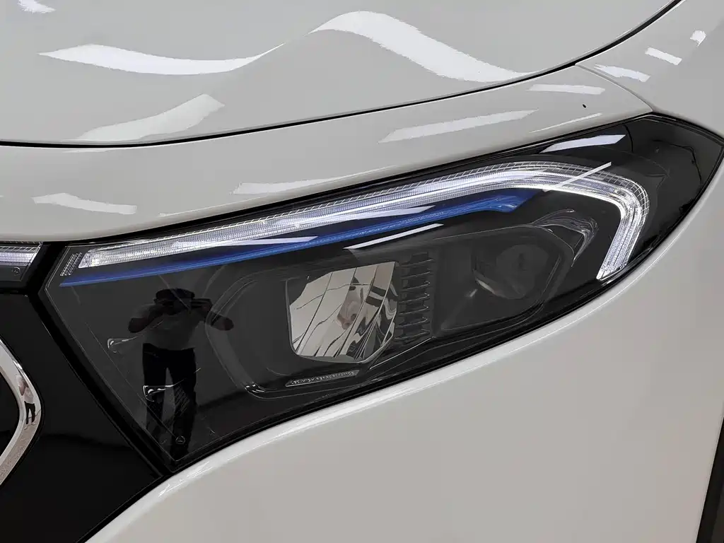 Mercedes-Benz EQB — миниатюра 8