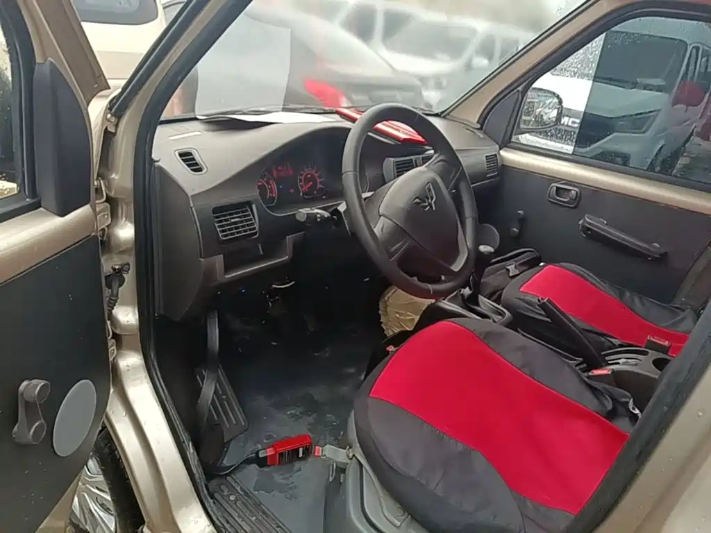 Wuling Rongguang — миниатюра 16