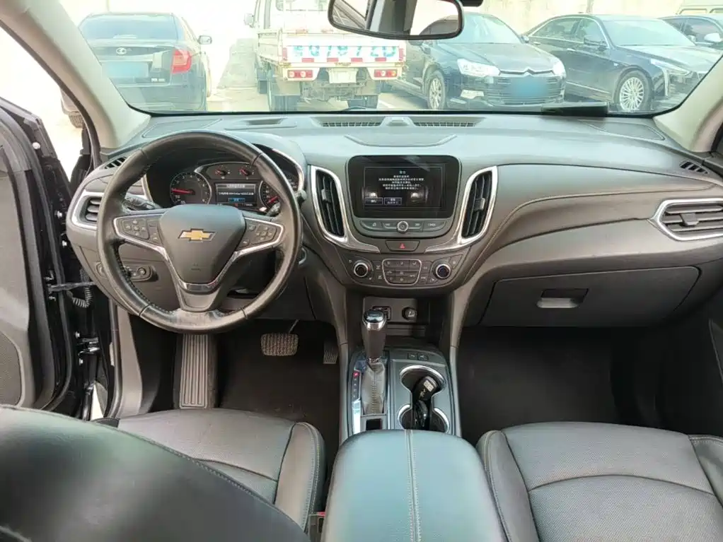 Chevrolet Equinox — миниатюра 10