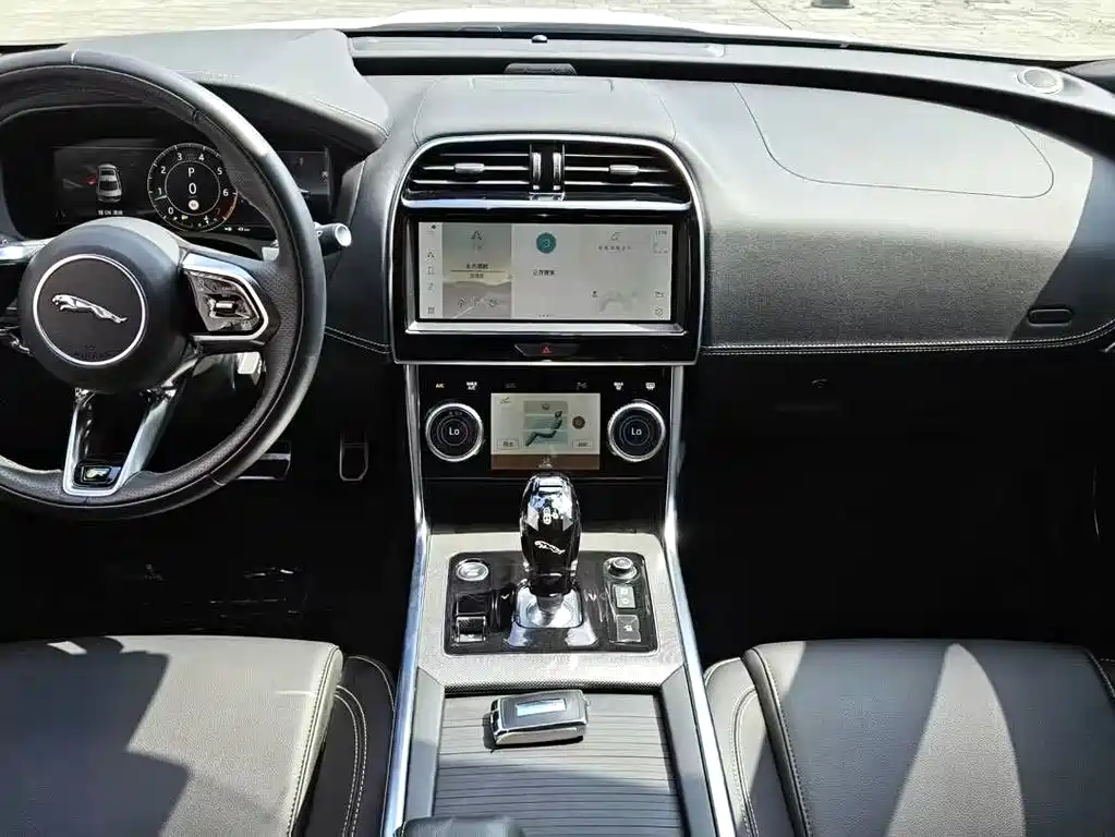 Jaguar XEL 2023 2.0T 250PS R-DYNAMIC S Sport