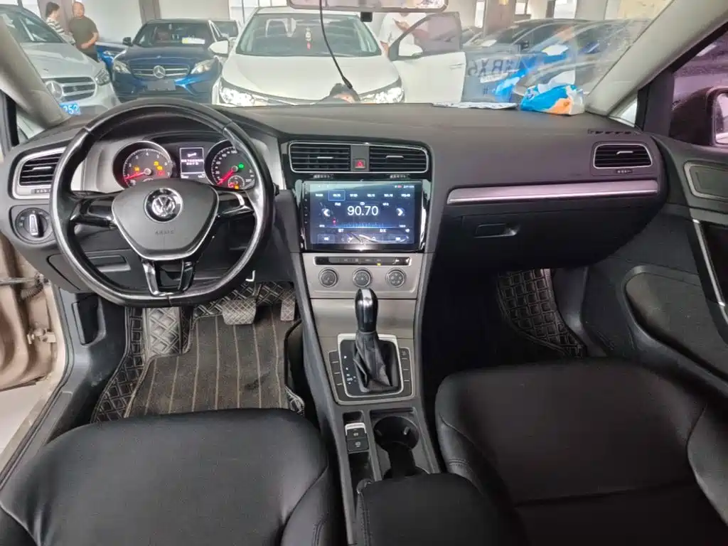 Volkswagen Golf — миниатюра 10