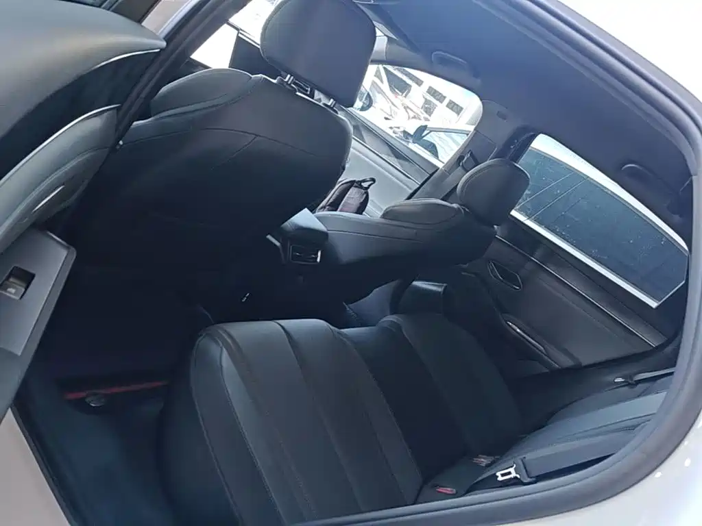 BYD Qin L — миниатюра 17