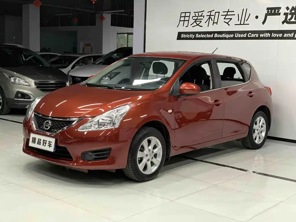 Купить Nissan Tiida