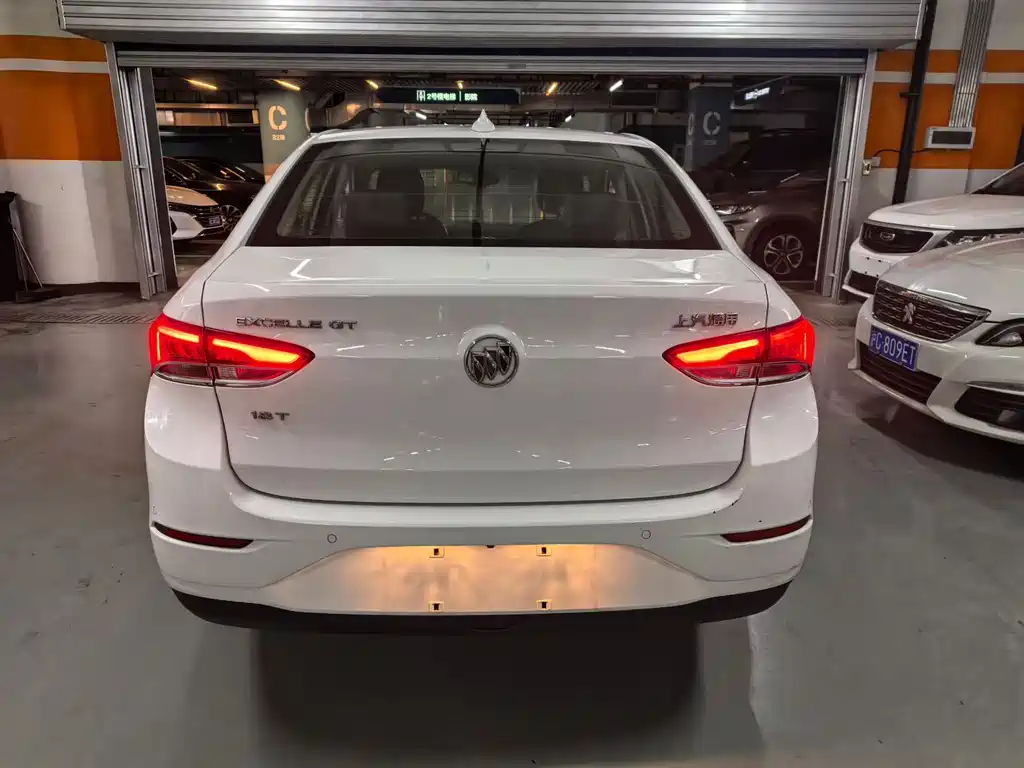 Buick Excelle — миниатюра 8