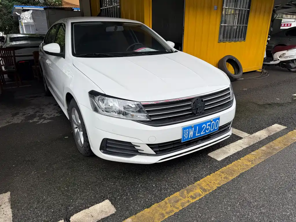 Volkswagen Lavida — миниатюра 3