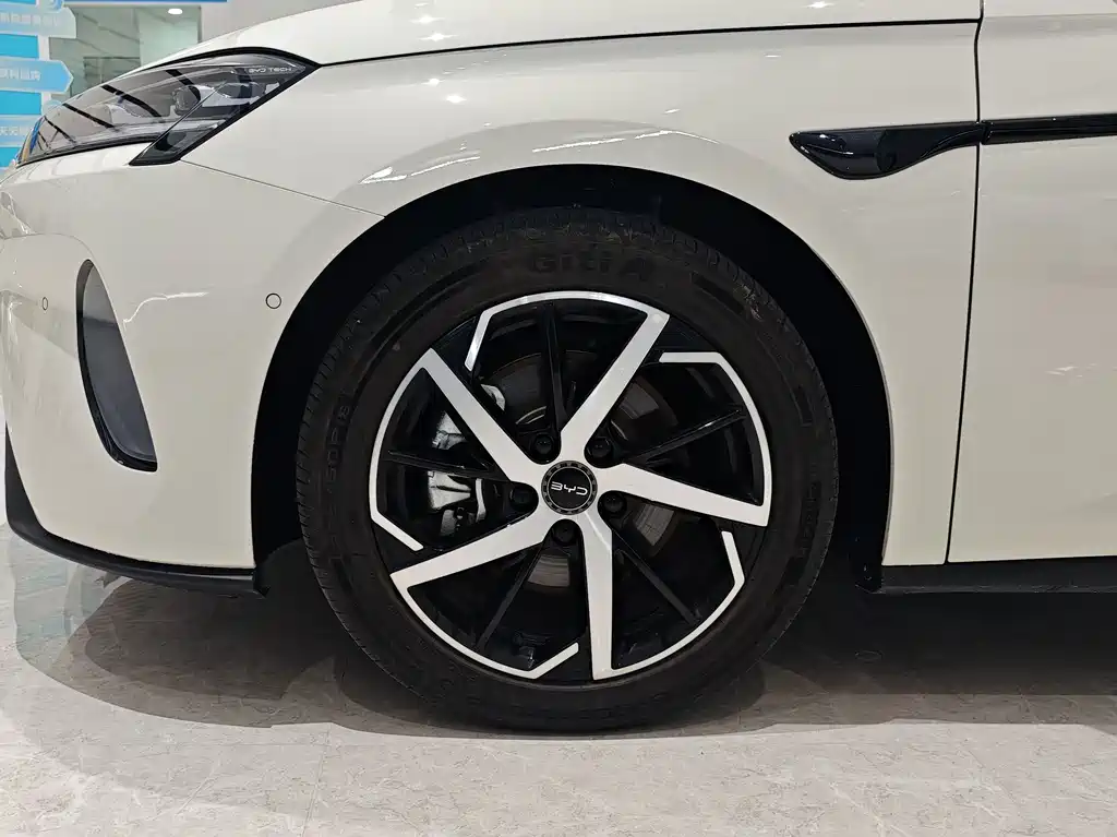 BYD Seal 07 DM-i — миниатюра 16