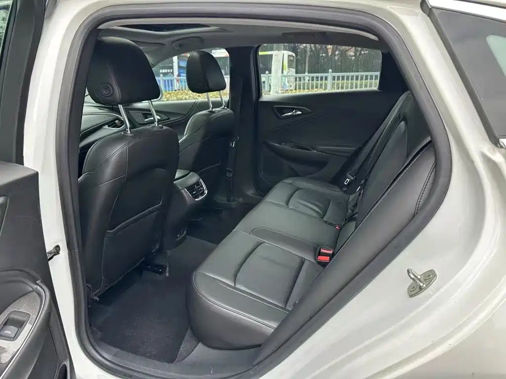 Chevrolet Malibu XL — миниатюра 9