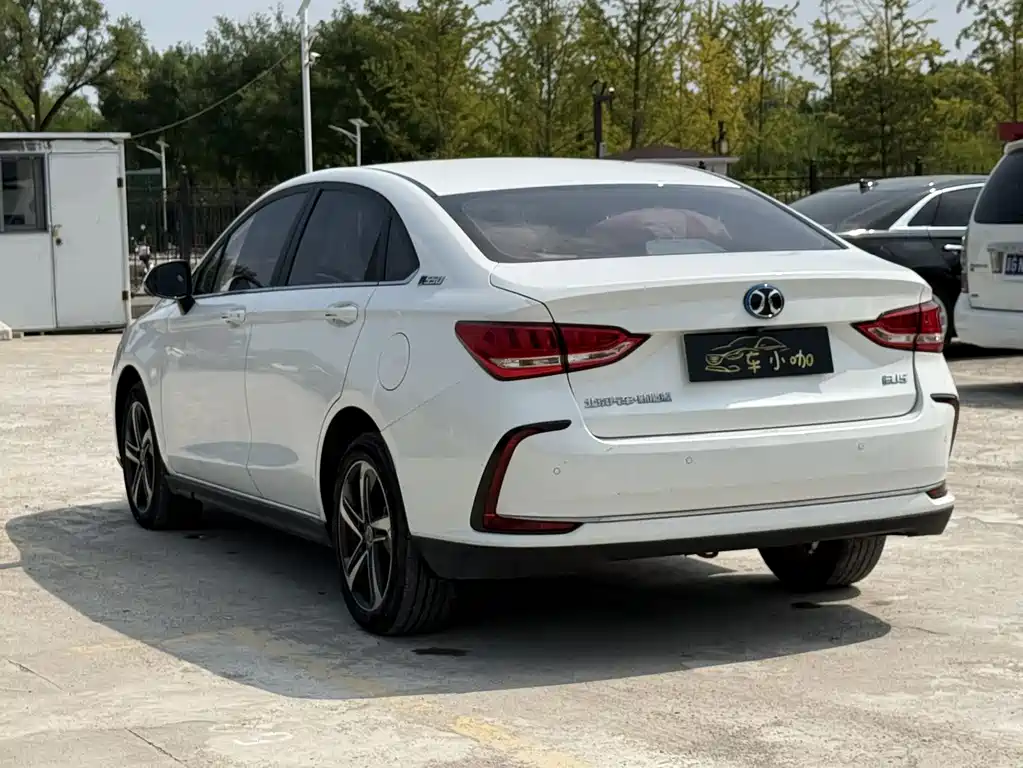 BAIC EU5 — миниатюра 6
