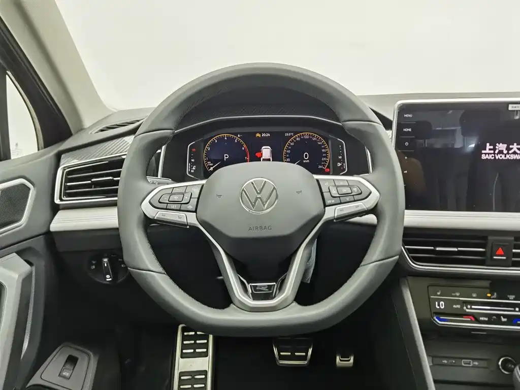 Volkswagen Tiguan L — миниатюра 11