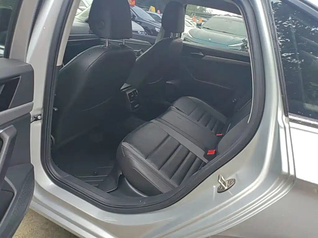 Volkswagen Sagitar — миниатюра 17