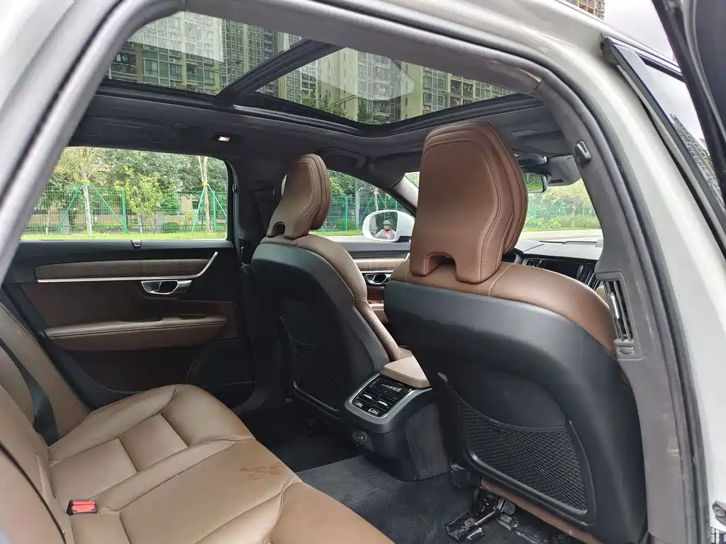 Volvo V90 2023 Cross Country B5 AWD