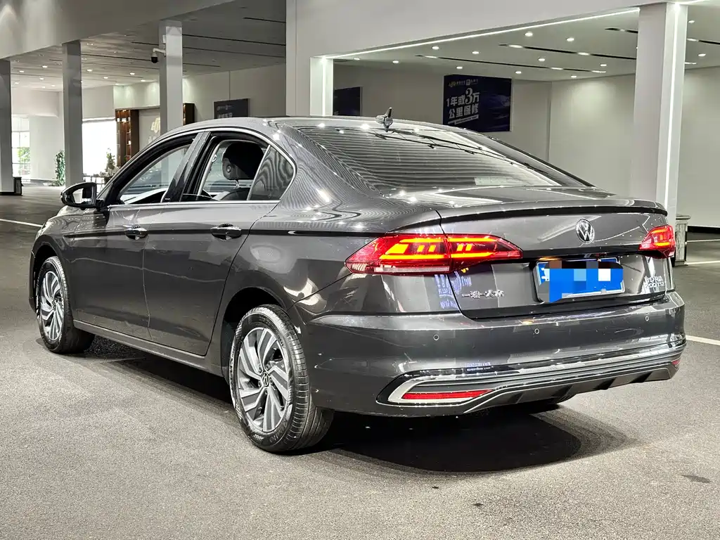 Volkswagen Bora — миниатюра 3