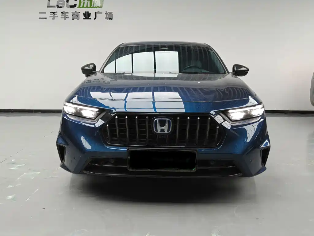Honda Inspire PHEV — миниатюра 2