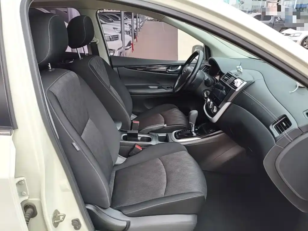 Nissan Tiida — миниатюра 25