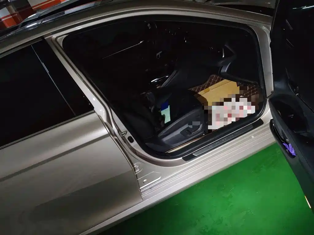 Toyota Camry — миниатюра 19