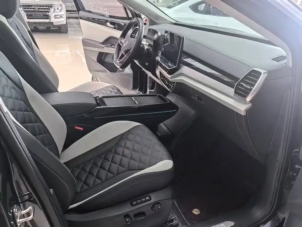 Volkswagen ID.6 Crozz — миниатюра 13