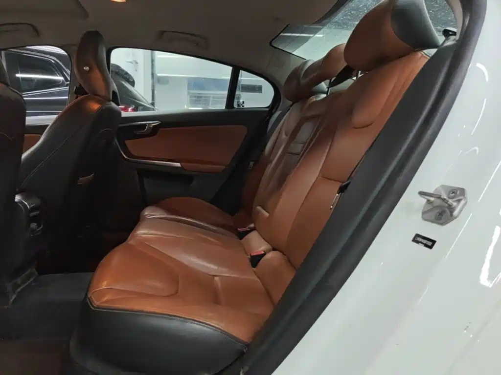 Volvo S60 — миниатюра 17