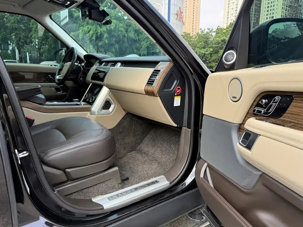 Land Rover Range Rover — миниатюра 13