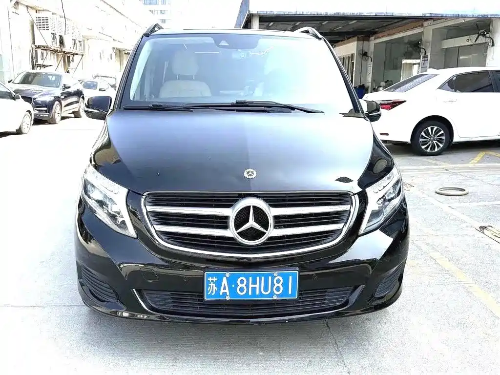 Mercedes-Benz V-Class — миниатюра 2